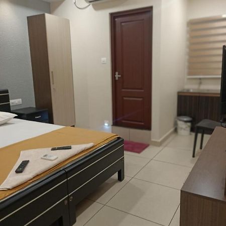 Motel Mhb à Kochi Extérieur photo