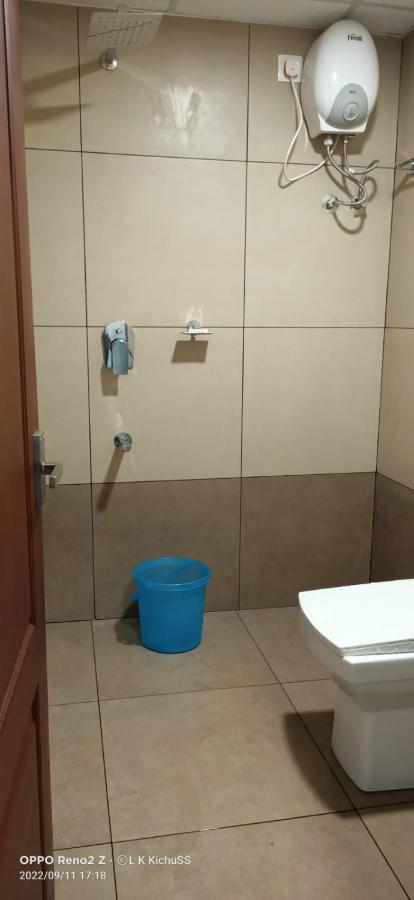 Motel Mhb à Kochi Extérieur photo